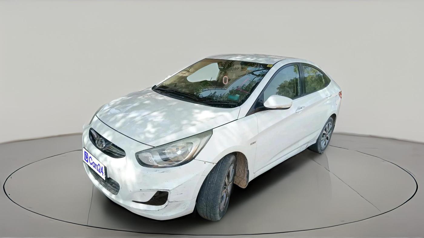 2014 Hyundai Verna FLUIDIC 1.6 VTVT SX AT, Petrol, Automatic, 28,468 km, exterior
