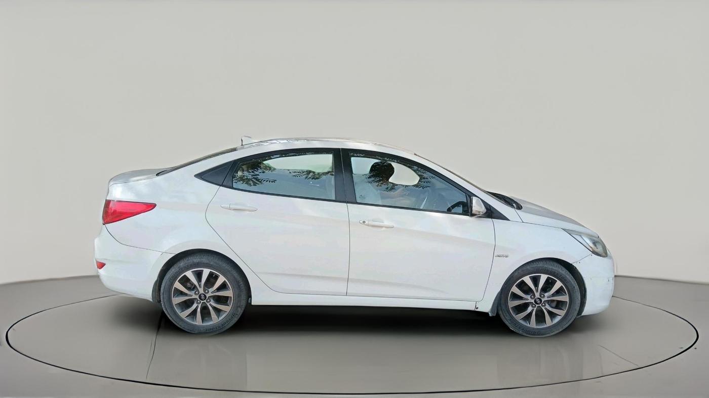2014 Hyundai Verna FLUIDIC 1.6 VTVT SX AT, Petrol, Automatic, 28,468 km, exterior