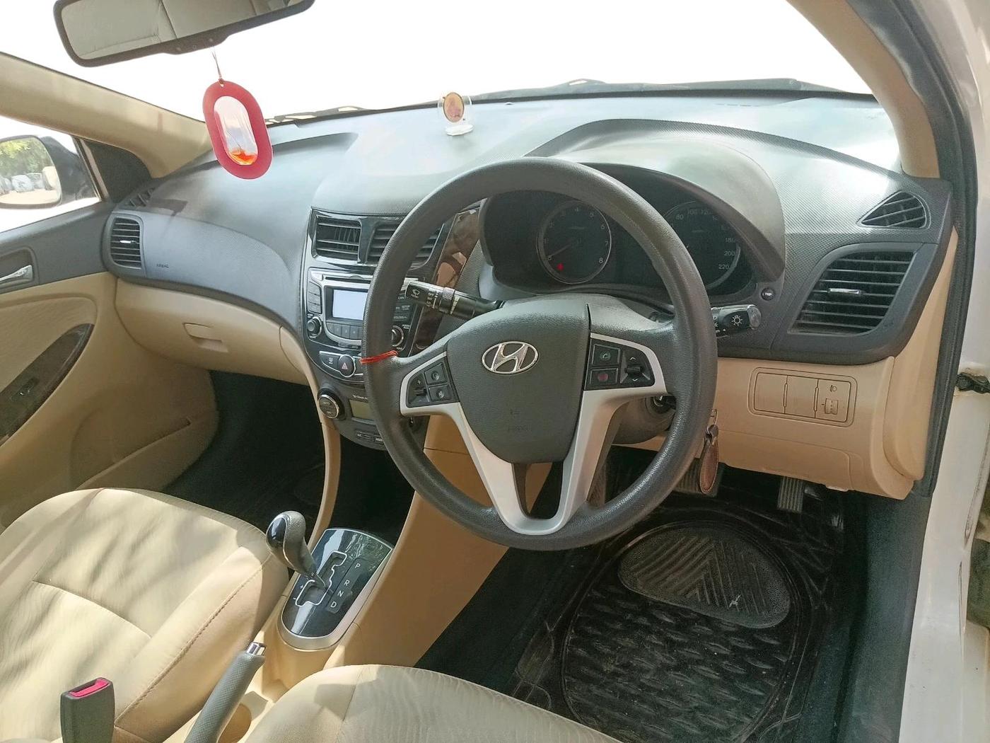 2014 Hyundai Verna FLUIDIC 1.6 VTVT SX AT, Petrol, Automatic, 28,468 km, interior