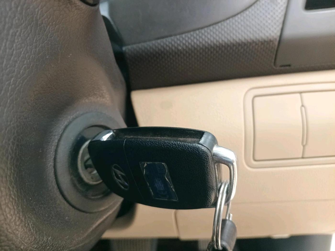 2014 Hyundai Verna FLUIDIC 1.6 VTVT SX AT, Petrol, Automatic, 28,468 km, interior