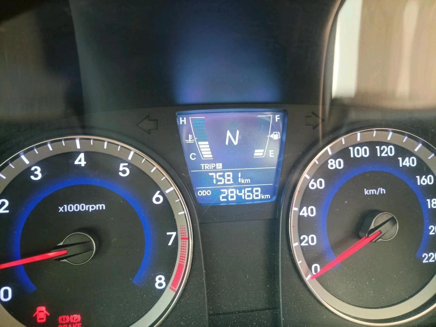 2014 Hyundai Verna FLUIDIC 1.6 VTVT SX AT, Petrol, Automatic, 28,468 km, interior