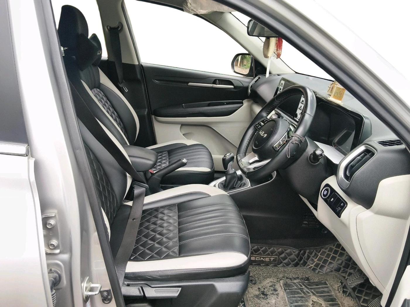 2023 KIA SONET HTX 1.0 IMT, Petrol, Manual, 52,525 km, interior