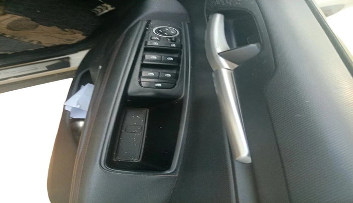 2022 KIA SONET GTX PLUS 1.5 AT, Diesel, Automatic, 1,23,123 km, interior