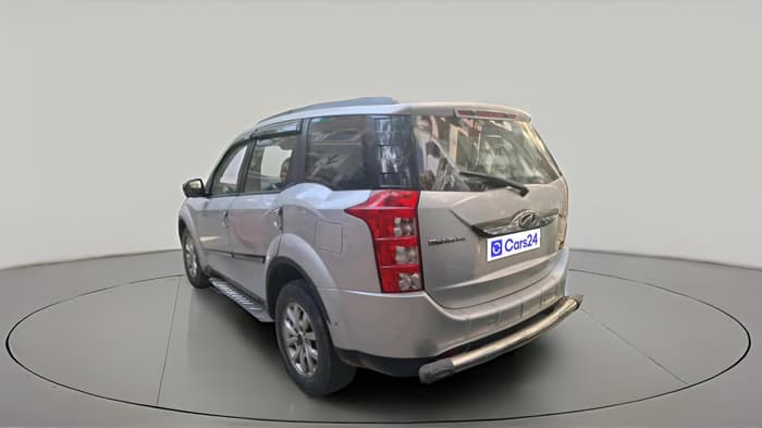 2018 Mahindra XUV500 W9 AT, Diesel, Automatic, 87,143 km, exterior