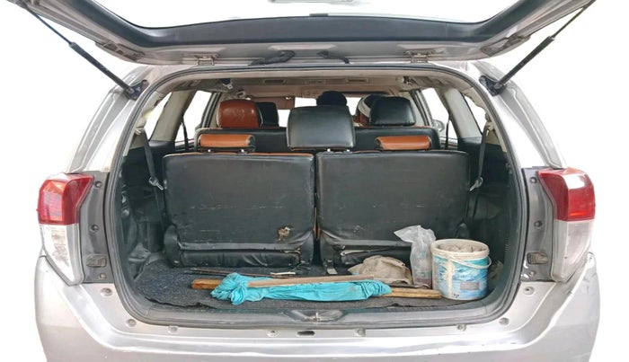 2016 Toyota Innova Crysta 2.4 GX 8 STR, Diesel, Manual, 1,75,616 km, exterior