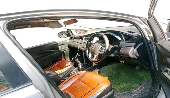 2016 Toyota Innova Crysta 2.4 GX 8 STR, Diesel, Manual, 1,75,616 km, interior