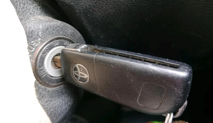 2016 Toyota Innova Crysta 2.4 GX 8 STR, Diesel, Manual, 1,75,616 km, interior