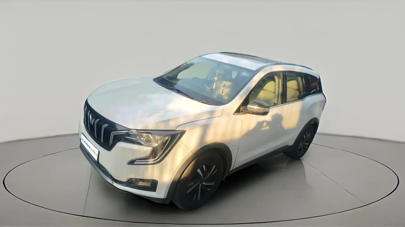 2022 Mahindra XUV700 AX 5 P MT 5 STR, Petrol, Manual, 12,290 km, exterior
