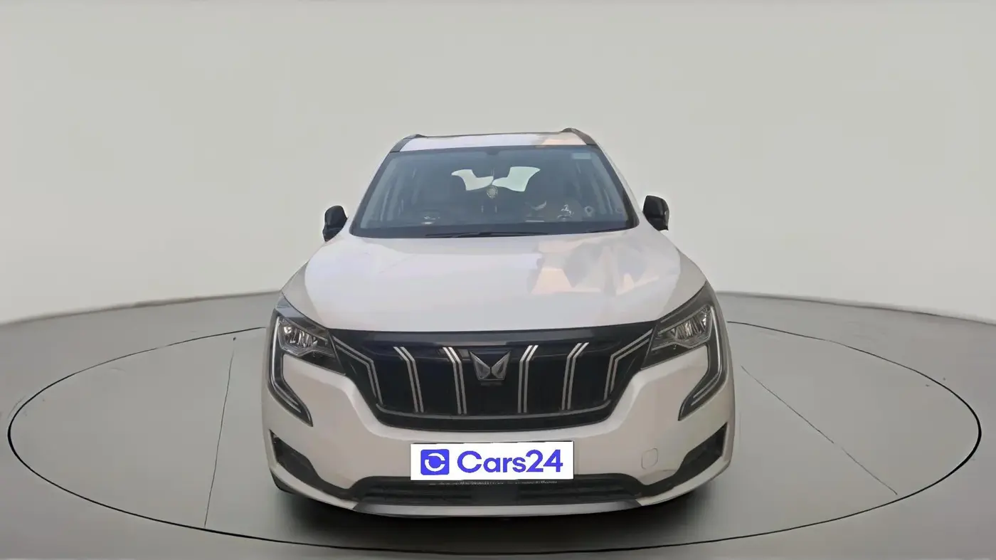 2022 Mahindra XUV700 AX 5 P MT 5 STR, Petrol, Manual, 12,290 km, exterior