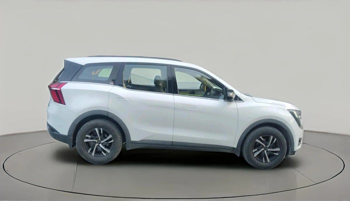 2022 Mahindra XUV700 AX 5 P MT 5 STR, Petrol, Manual, 12,290 km, exterior