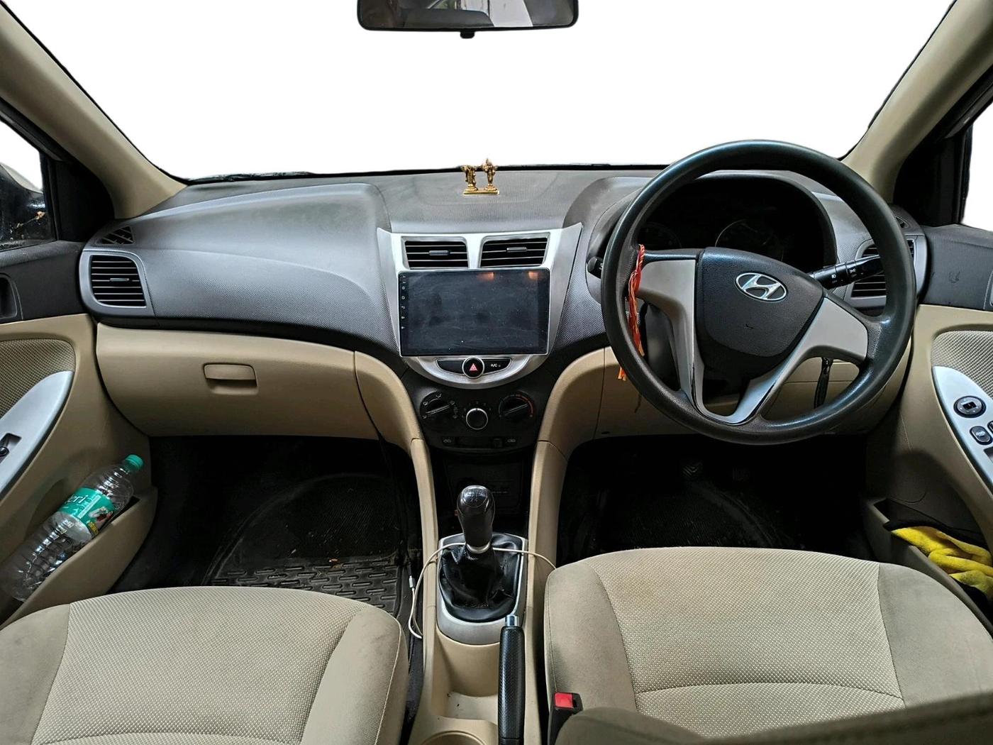 2011 Hyundai Verna FLUIDIC 1.4 VTVT, Petrol, Manual, 69,869 km, interior