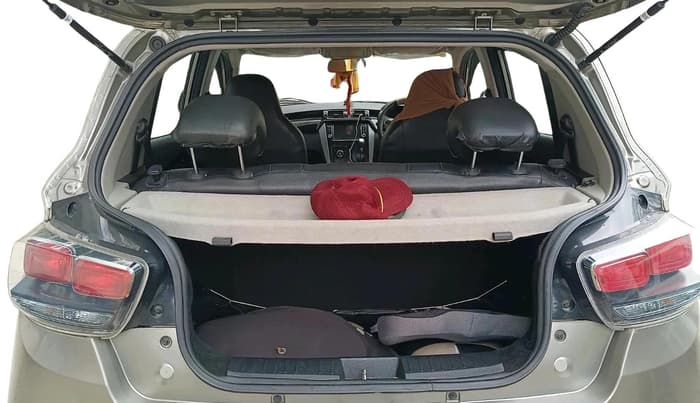 2018 Mahindra KUV 100 NXT K8 P 6 STR, Petrol, Manual, 68,015 km, exterior