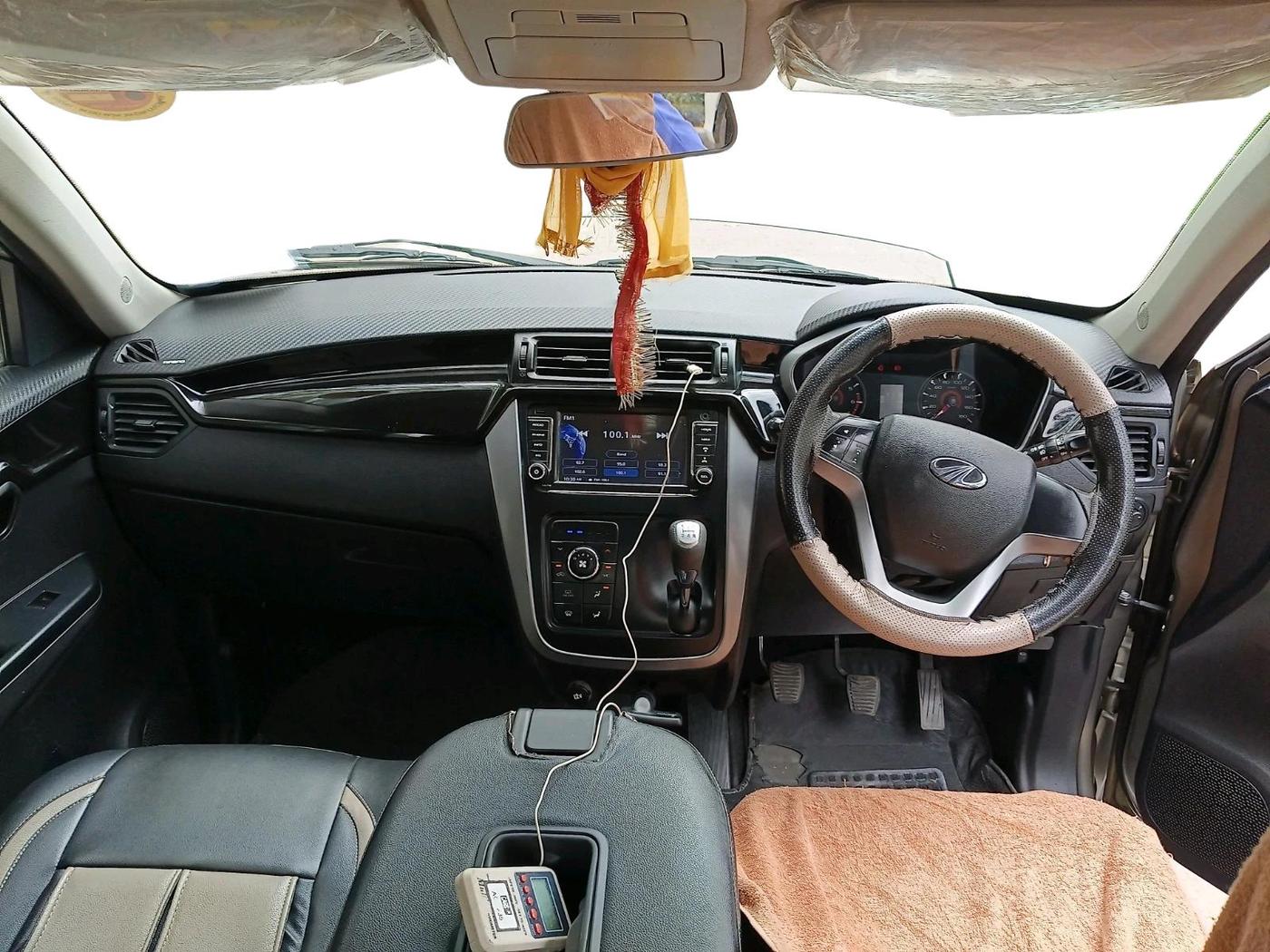 2018 Mahindra KUV 100 NXT K8 P 6 STR, Petrol, Manual, 68,015 km, interior