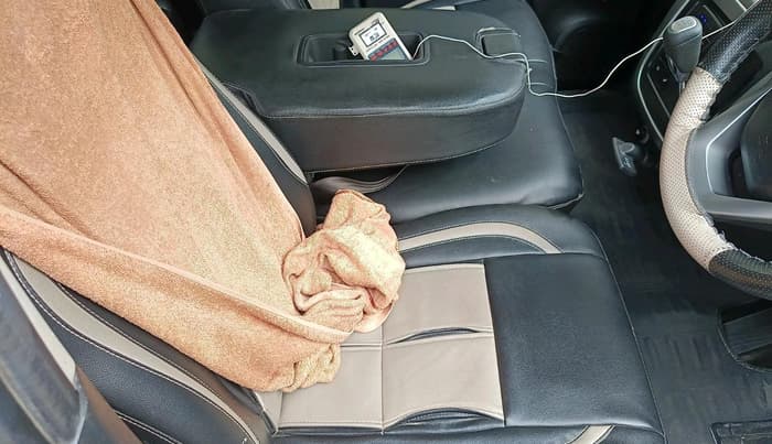 2018 Mahindra KUV 100 NXT K8 P 6 STR, Petrol, Manual, 68,015 km, interior