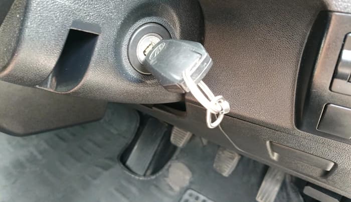 2018 Mahindra KUV 100 NXT K8 P 6 STR, Petrol, Manual, 68,015 km, interior