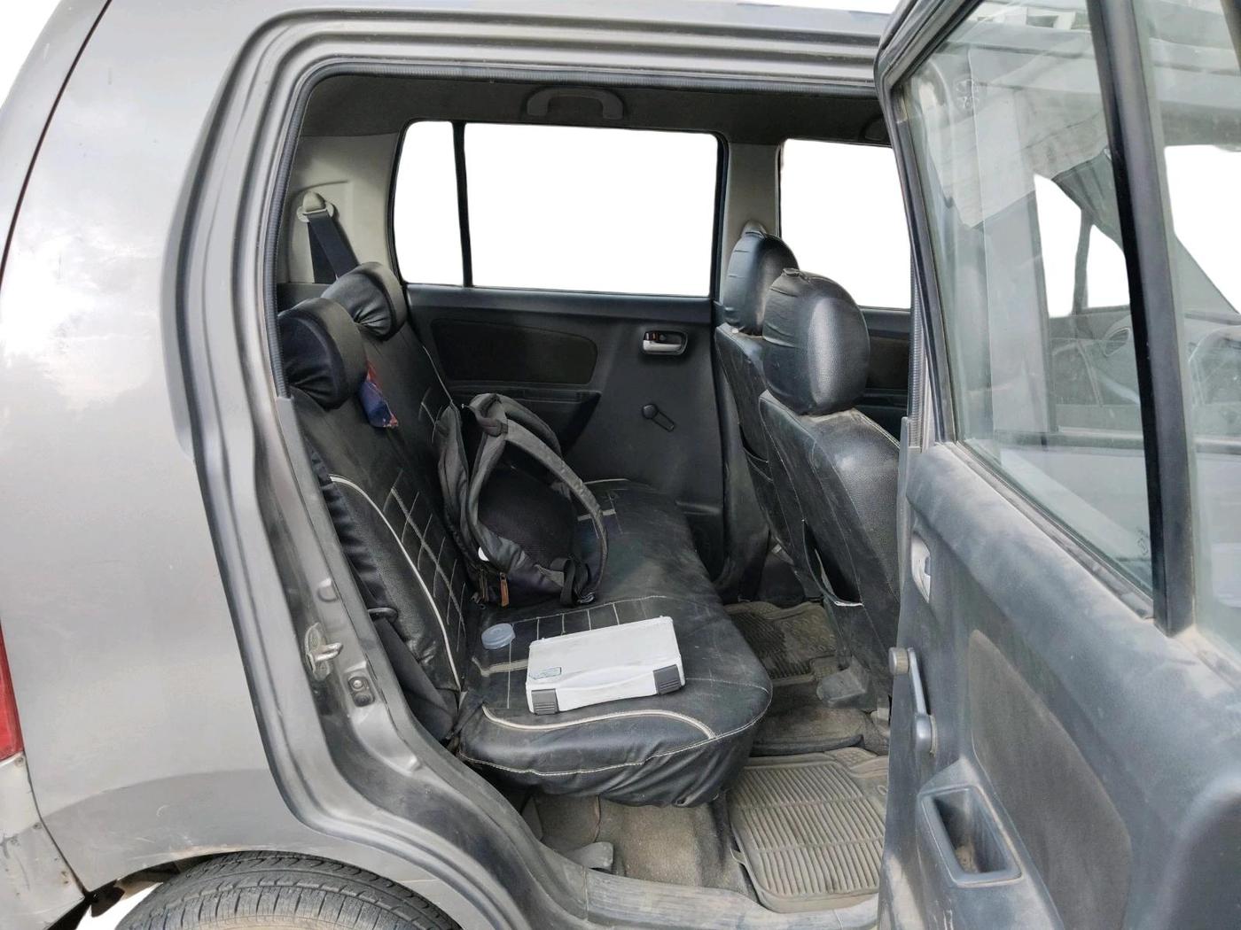 2011 Maruti Wagon R 1.0 LXI CNG, CNG, Manual, 1,42,456 km, interior