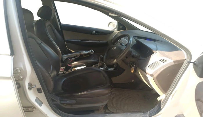 2011 Hyundai i20 MAGNA 1.2, Petrol, Manual, 24,972 km, interior