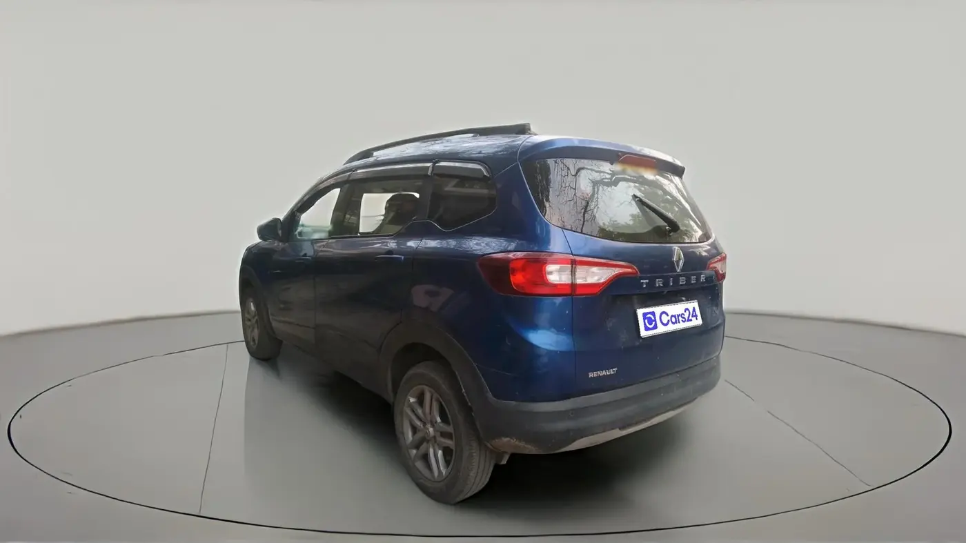 2022 Renault TRIBER RXZ AMT, Petrol, Automatic, 31,640 km, exterior
