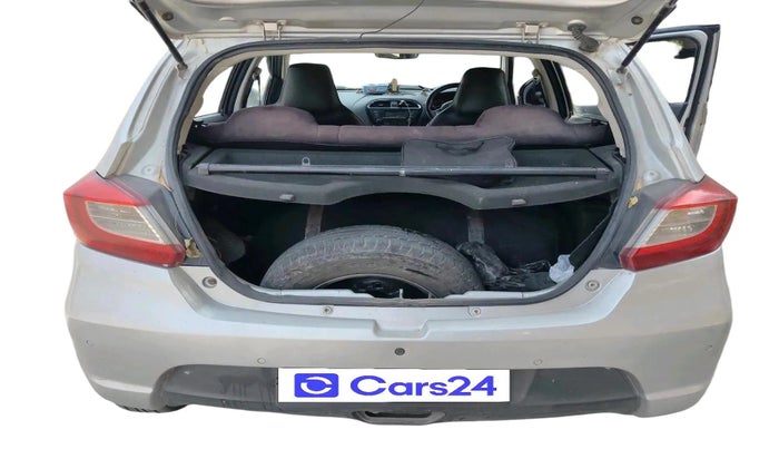 2018 Tata Tiago XZA PETROL, CNG, Automatic, 1,05,151 km, exterior