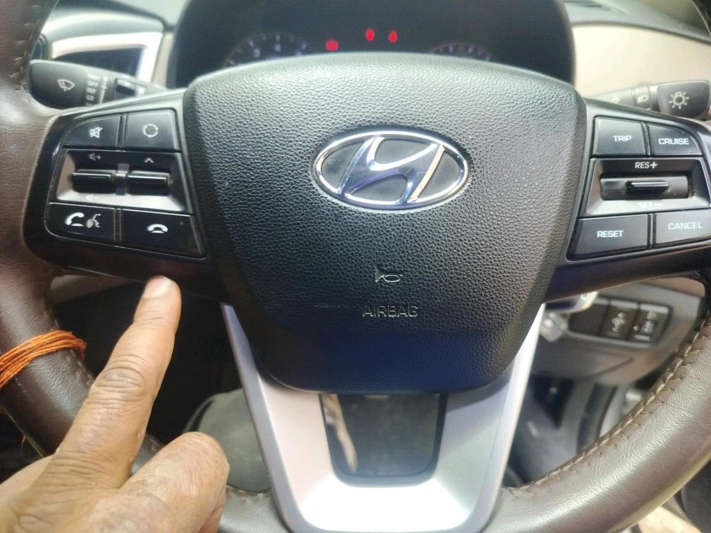 2018 Hyundai Creta E PLUS 1.6 PETROL, CNG, Manual, 67,070 km, interior