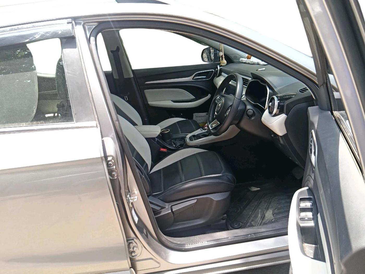 2024 MG ASTOR Select 1.5 CVT (Ivory), Petrol, Automatic, 16,726 km, interior