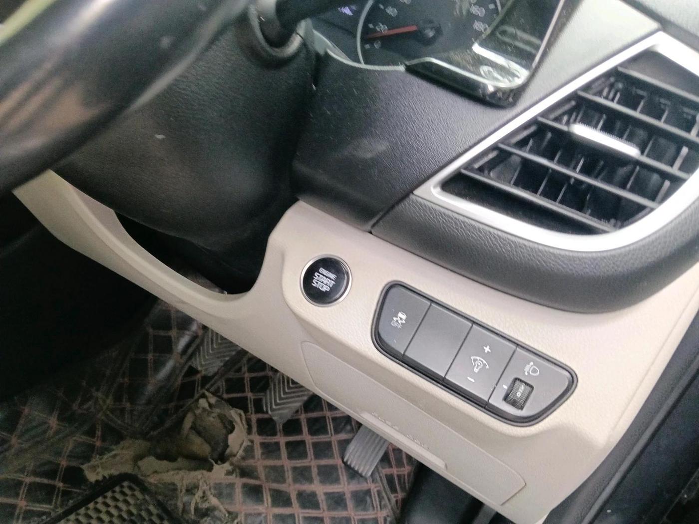 2022 KIA SELTOS HTX 1.5 PETROL, Petrol, Manual, 78,000 km, interior