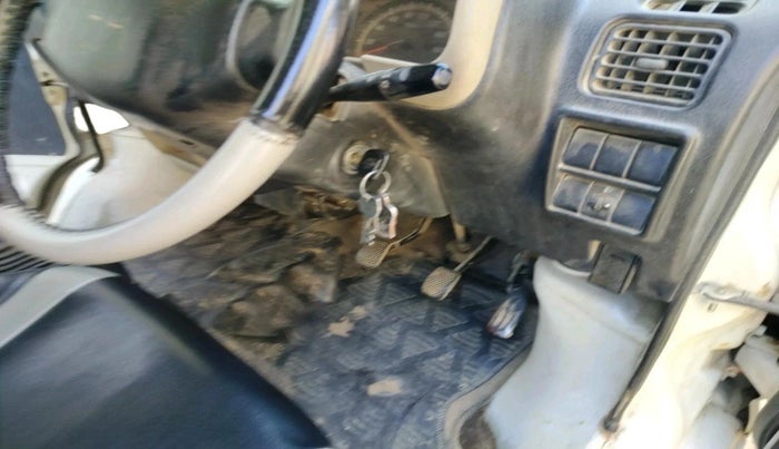 2018 Maruti Eeco 7 STR, Petrol, Manual, 99,474 km, interior