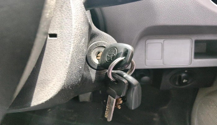 2011 Toyota Etios Liva V, Petrol, Manual, 52,591 km, interior