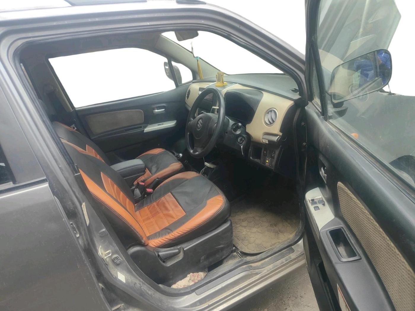 2018 Maruti Wagon R 1.0 LXI CNG, CNG, Manual, 97,938 km, interior