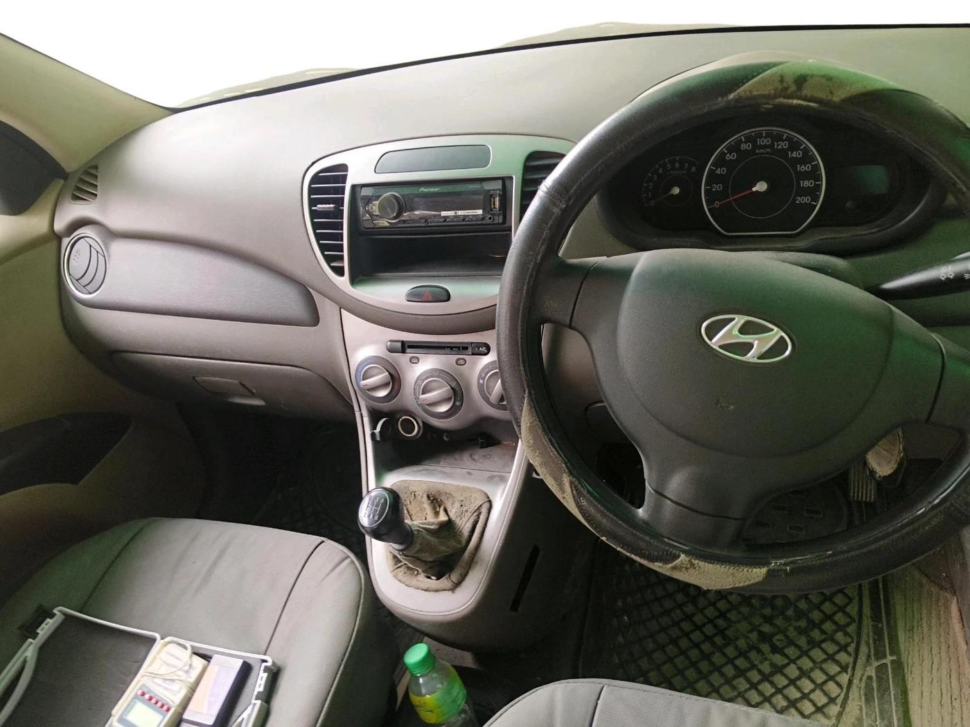 2012 Hyundai i10 MAGNA 1.2, Petrol, Manual, 46,187 km, interior