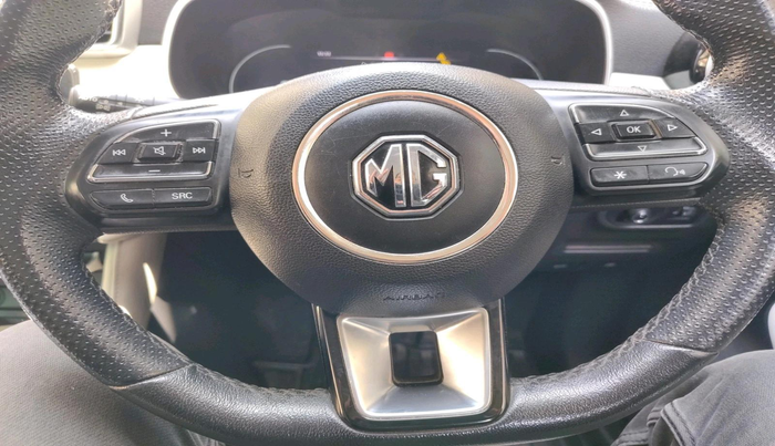 2022 MG ASTOR SMART 1.5 CVT, Petrol, Automatic, 59,799 km, interior