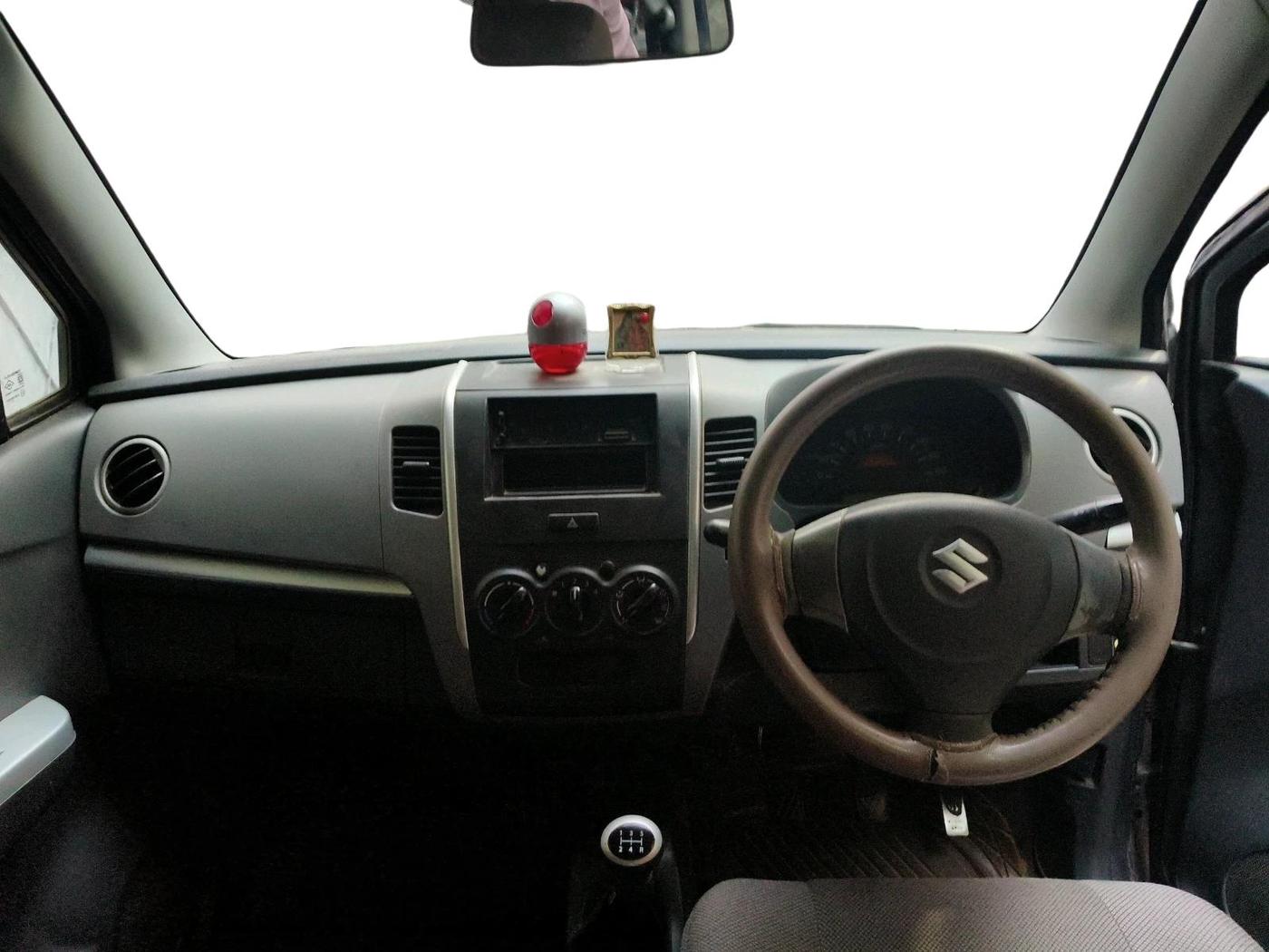 2011 Maruti Wagon R 1.0 LXI CNG, CNG, Manual, 1,24,691 km, interior
