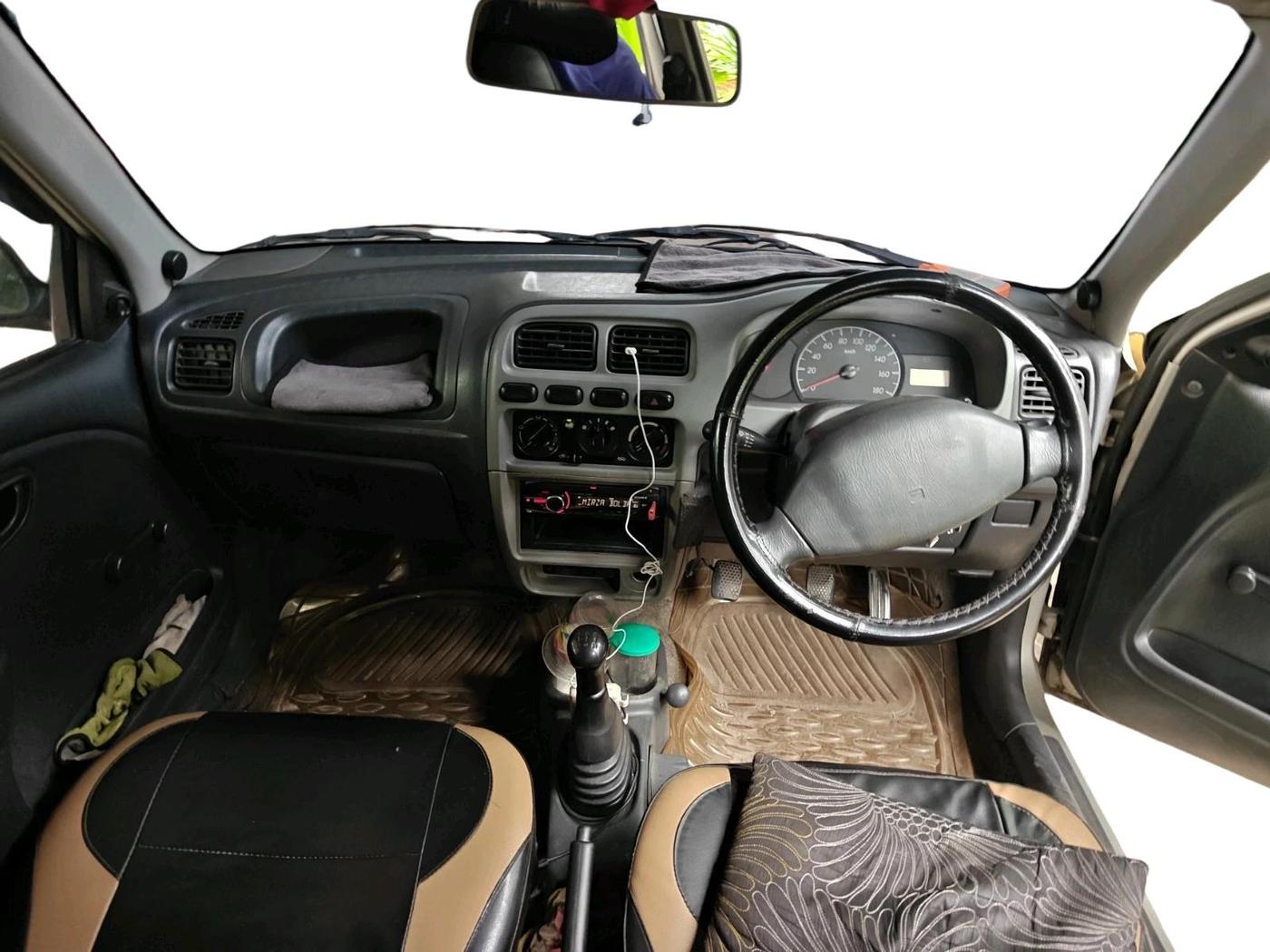 2011 Maruti Alto LXI, CNG, Manual, 1,06,897 km, interior