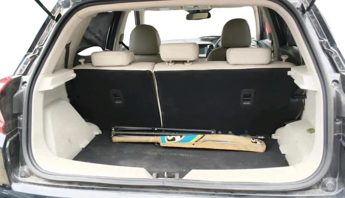 2023 Mahindra XUV300 W8 (O) 1.2 PETROL, Petrol, Manual, 44,191 km, exterior