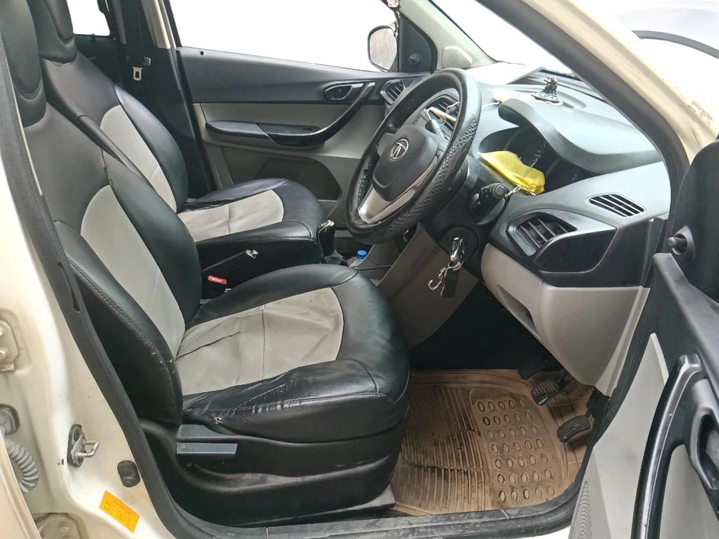 2016 Tata Tiago XM PETROL, CNG, Manual, 75,126 km, interior
