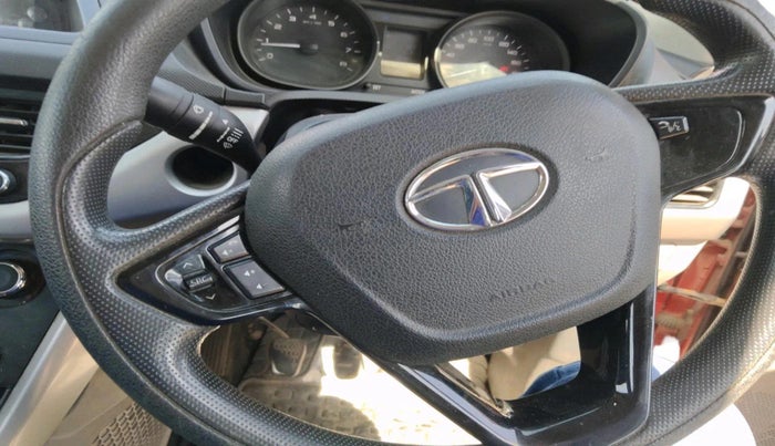 2019 Tata NEXON XM PETROL, CNG, Manual, 84,589 km, interior