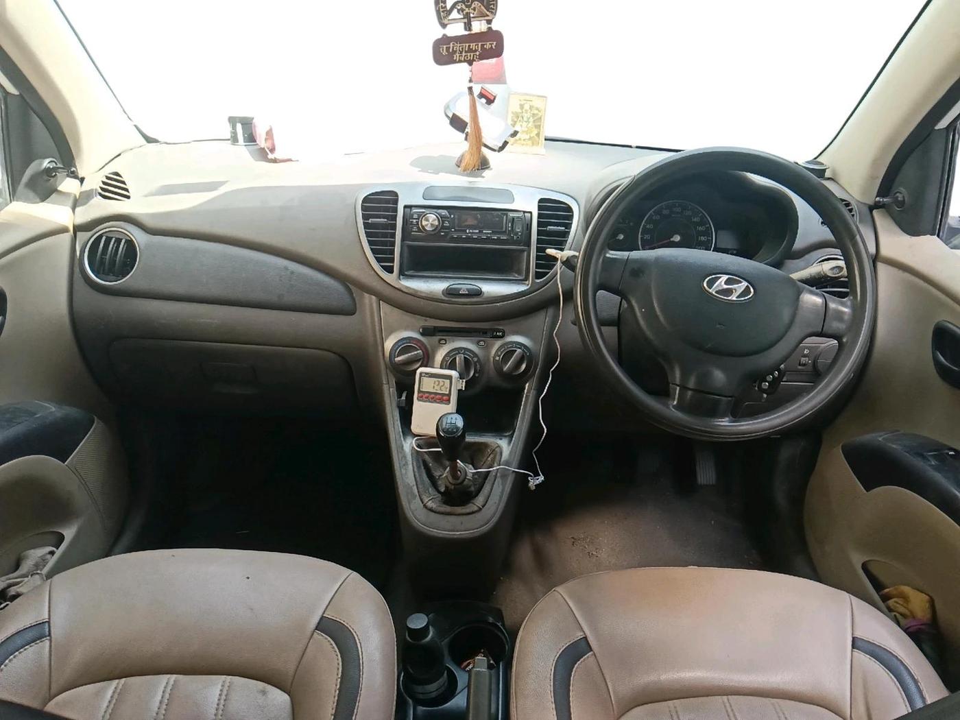 2012 Hyundai i10 ERA 1.1, CNG, Manual, 54,144 km, interior
