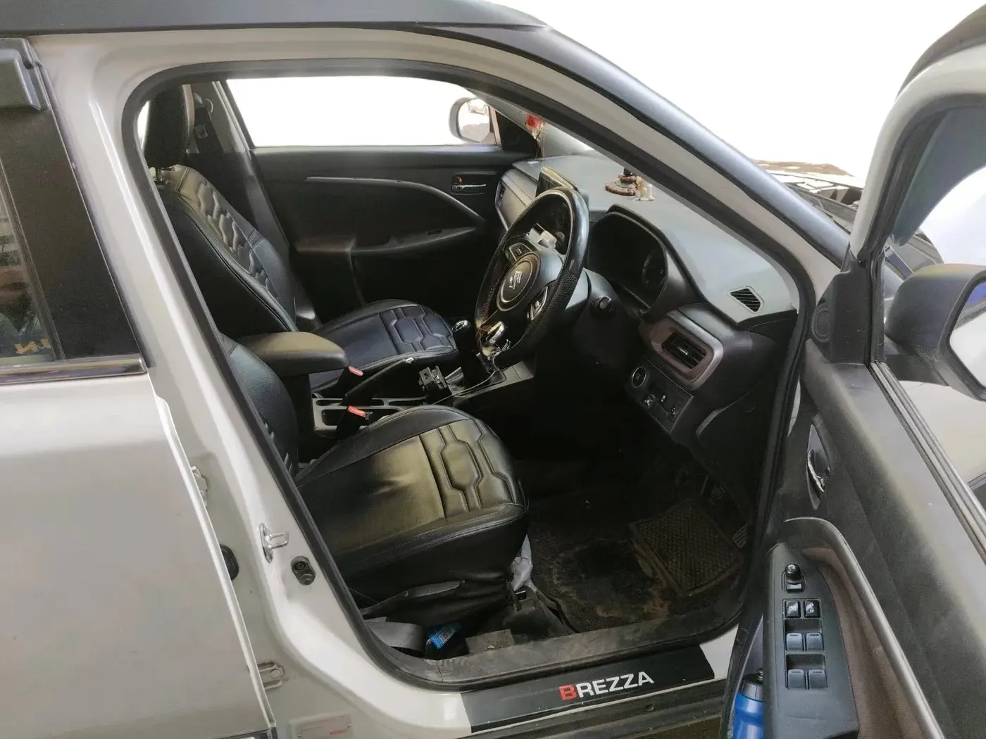 2023 Maruti BREZZA ZXI, CNG, Manual, 33,874 km, interior