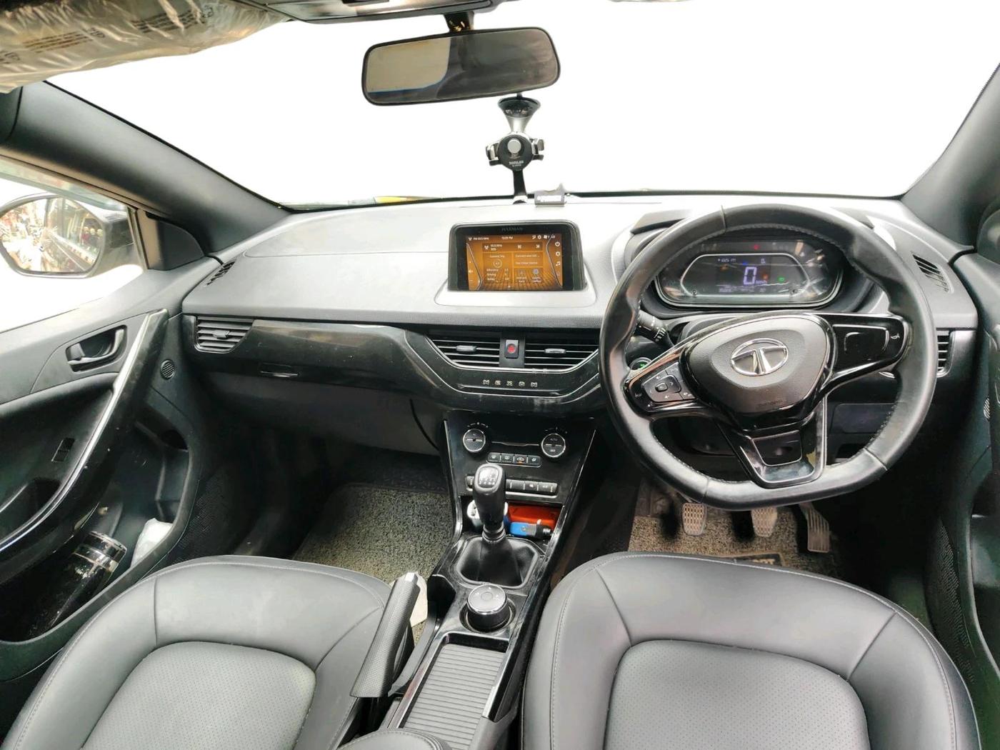 2022 Tata NEXON XZ PLUS PETROL DARK EDITION, CNG, Manual, 35,028 km, interior