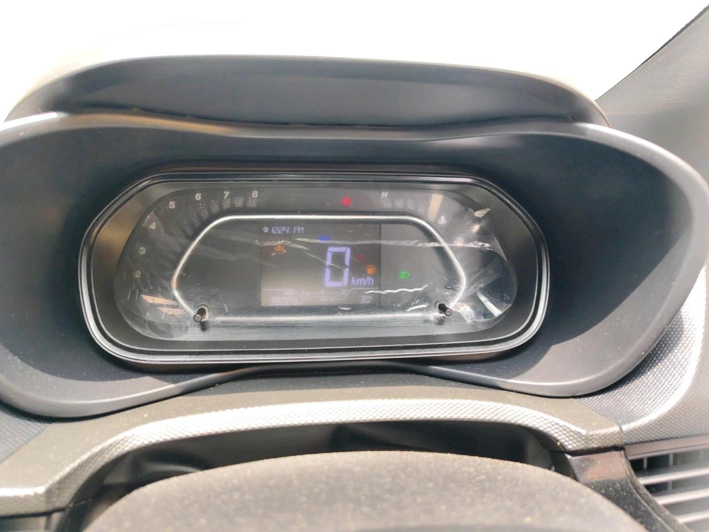2022 Tata NEXON XZ PLUS PETROL DARK EDITION, CNG, Manual, 35,028 km, interior