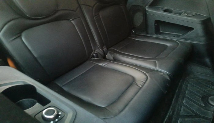 2022 Tata Safari XT, Diesel, Manual, 62,453 km, interior