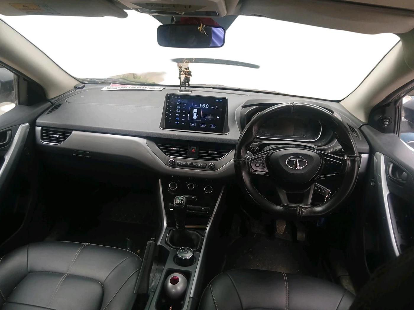 2021 Tata NEXON XM SUNROOF PETROL, Petrol, Manual, 32,844 km, interior