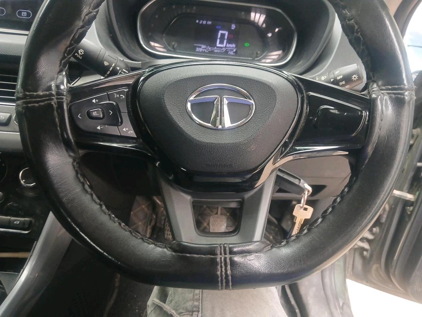 2021 Tata NEXON XM SUNROOF PETROL, Petrol, Manual, 32,844 km, interior
