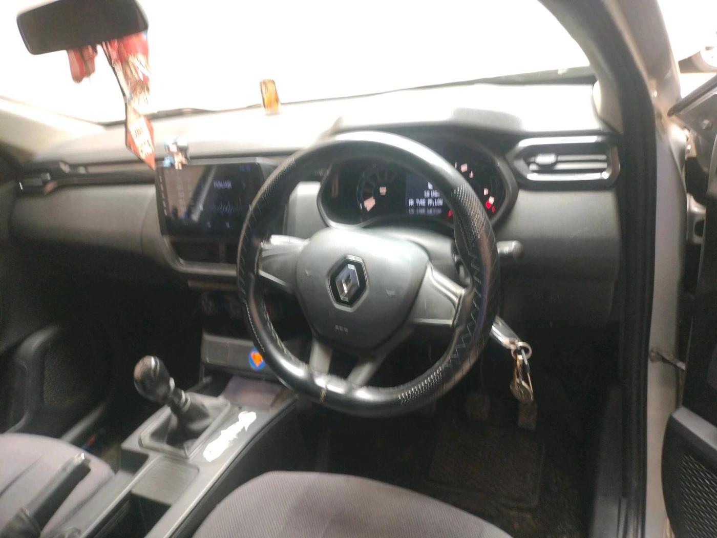 2023 Renault Kiger RXE MT, Petrol, Manual, 59,136 km, interior