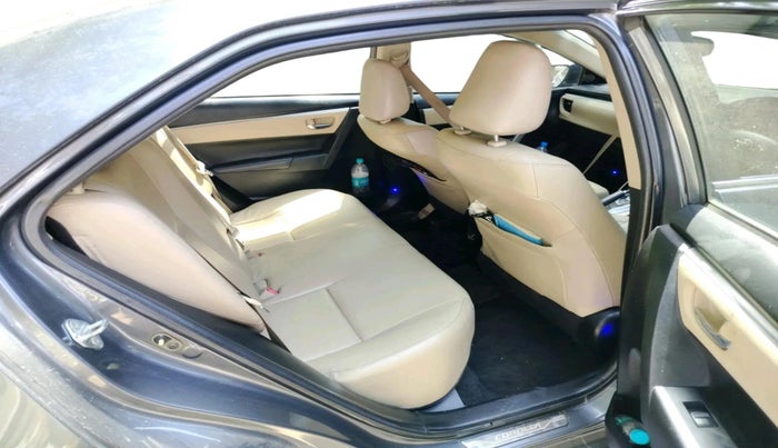 2016 Toyota Corolla Altis VL CVT PETROL, Petrol, Automatic, 1,34,882 km, interior