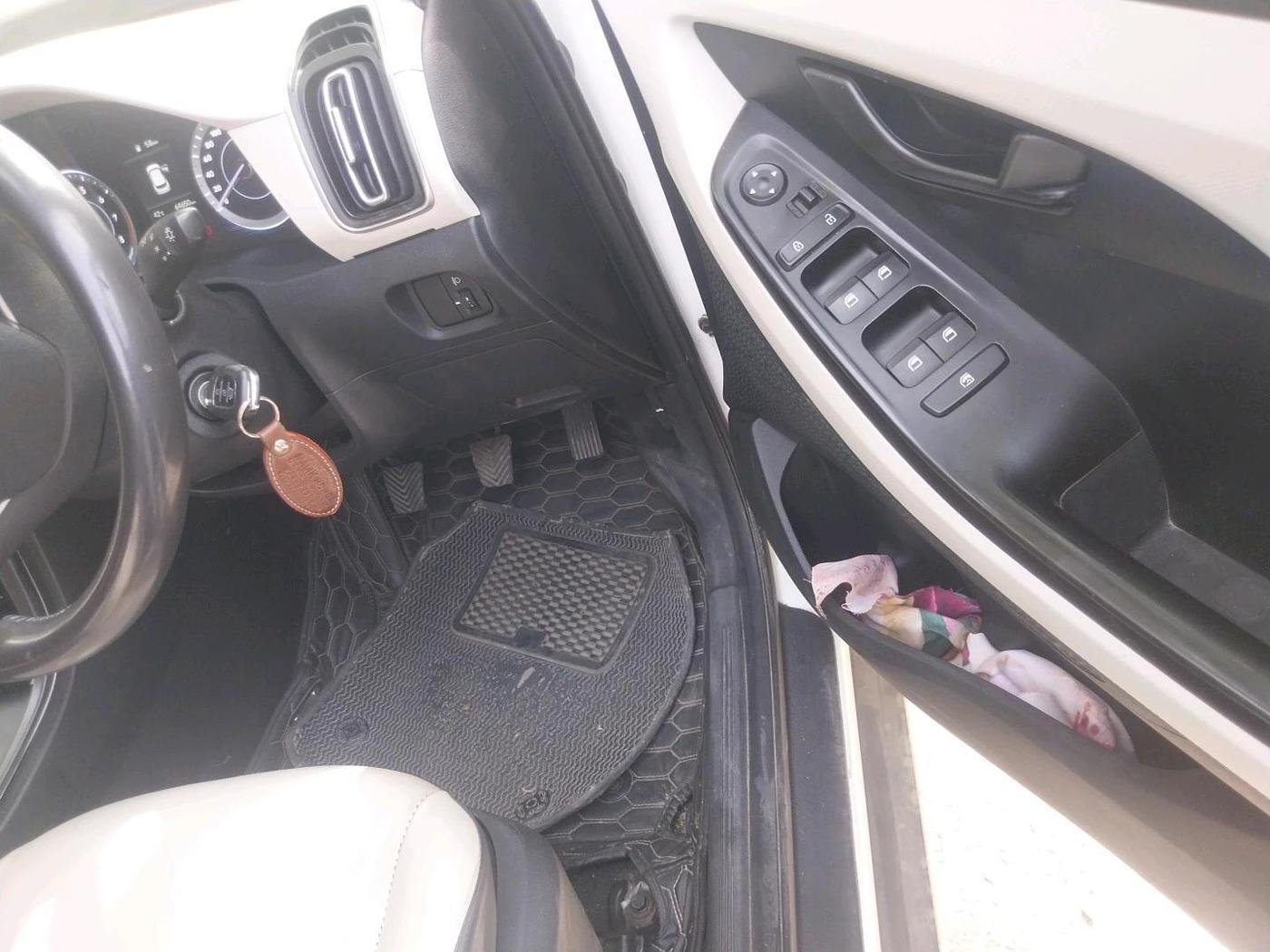 2021 Hyundai Creta EX 1.5 PETROL, Petrol, Manual, 64,650 km, interior