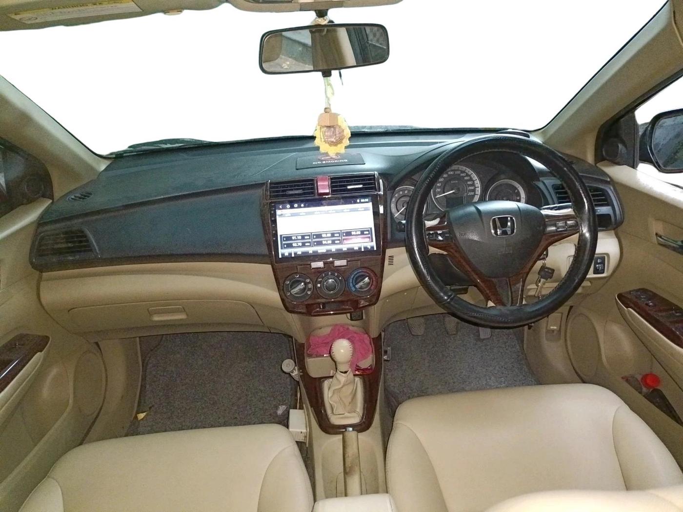 2012 Honda City 1.5L I-VTEC V MT, CNG, Manual, 1,28,424 km, interior
