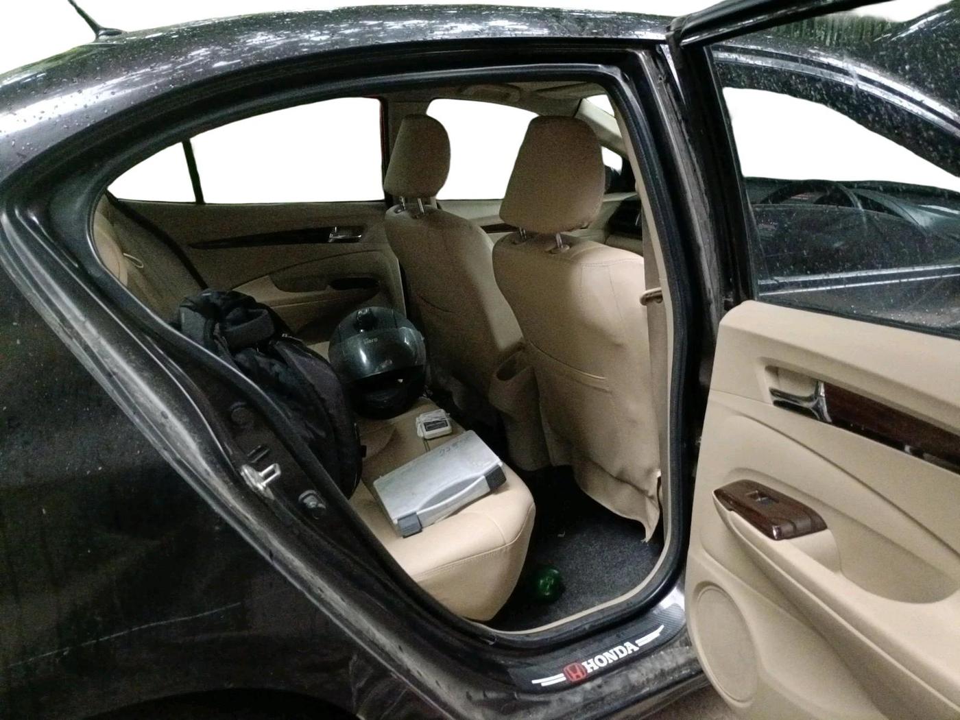 2012 Honda City 1.5L I-VTEC V MT, CNG, Manual, 1,28,424 km, interior