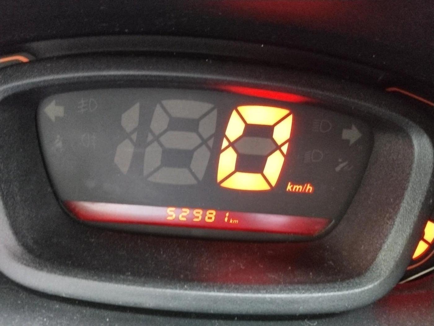 2016 Renault Kwid RXT 0.8, Petrol, Manual, 52,981 km, interior