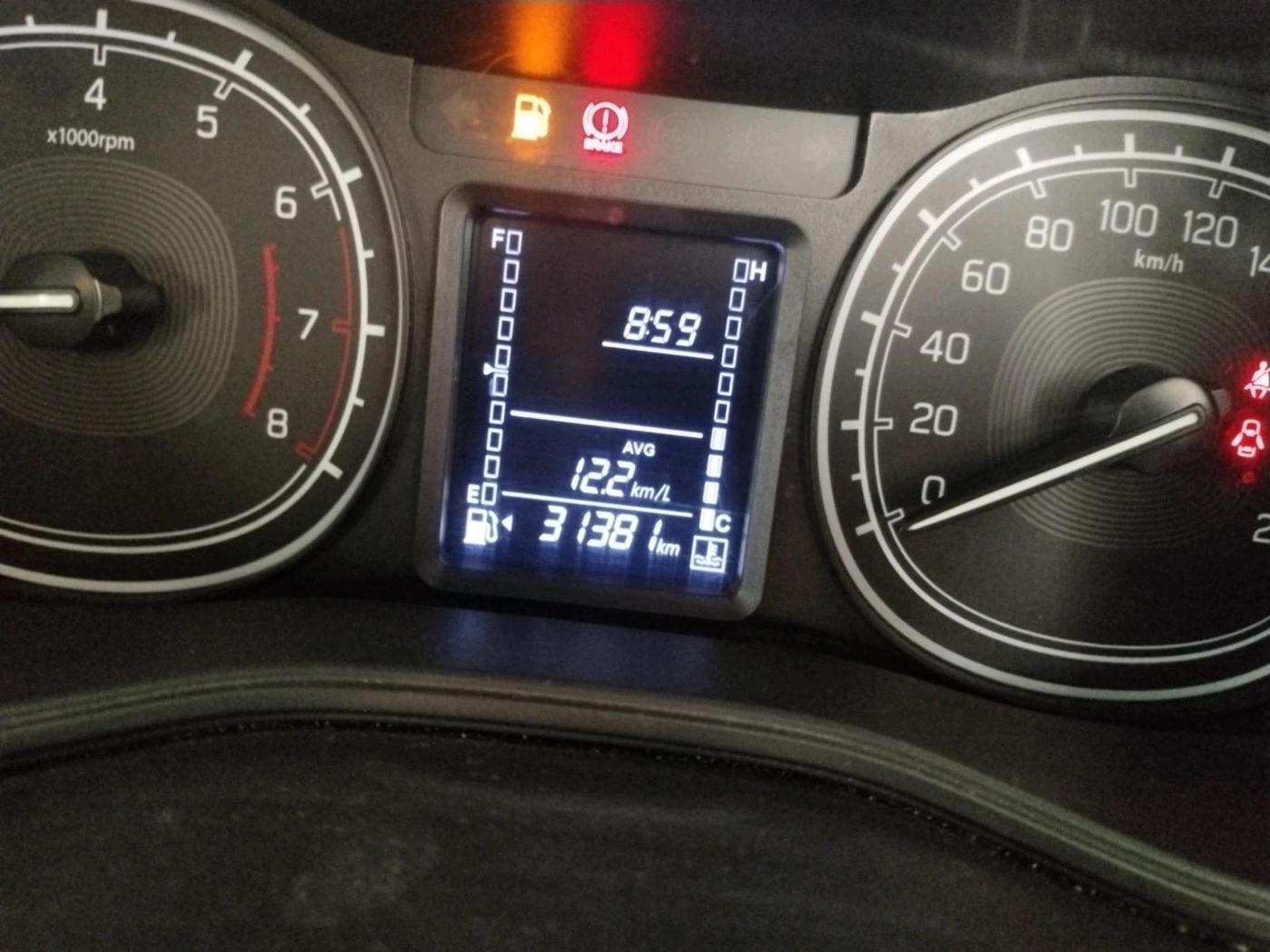 2022 Maruti Vitara Brezza LXI, Petrol, Manual, 31,381 km, interior